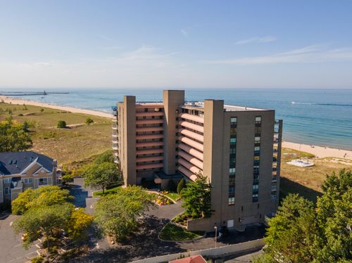 204-100 Lake Shore Dr, Michigan City, IN, 46360-2354 | Card Image