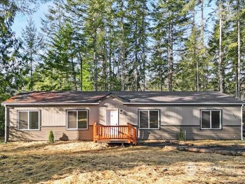 670 E Wilson Way, Grapeview, WA, 98546-9454 | Card Image