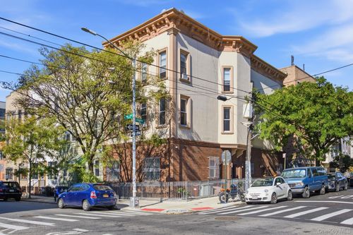 332 Manhattan Avenue, New York, NY, 11211 | Card Image