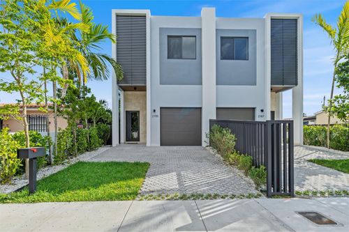 2785 Sw 34th Ave, Miami, FL, 33133-2735 | Card Image