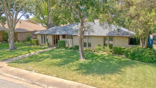339 Hummingbird Ln, Duncanville, TX, 75137-3110 | Card Image