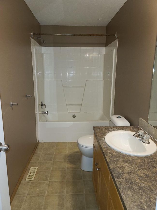 401 4 St Ne, House detached with 3 bedrooms, 3 bathrooms and 4 parking in Mclennan AB | Image 11