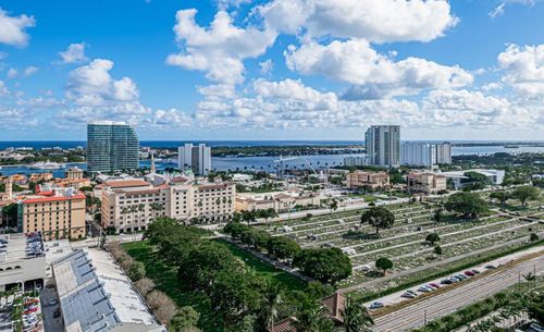 lph-15-550 Okeechobee Blvd, West Palm Beach, FL, 33401-6317 | Card Image