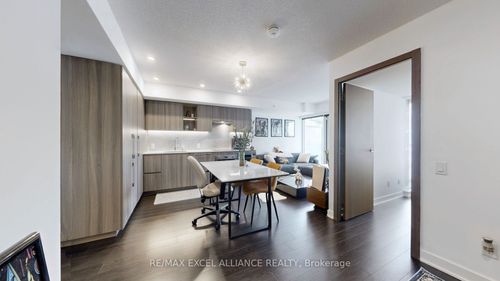 1810-19 Bathurst St, Toronto, ON, M5V0N2 | Card Image