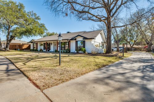 1710 Dickerson Dr, Pantego, TX, 76013-3239 | Card Image