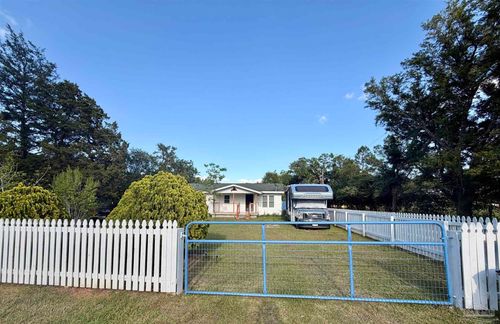 8816 Gibson Rd, Molino, FL, 32577-6089 | Card Image