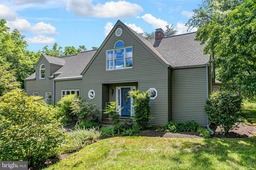 18 Mercer St, HOPEWELL, NJ, 08525-1707 | Card Image