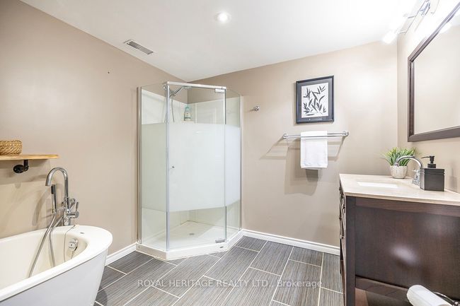 5119 Halstead Beach Rd, House other with 2 bedrooms, 3 bathrooms and 6 parking in Hamilton Township ON | Image 24