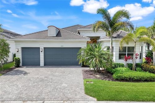 28616 Wharton Dr, BONITA SPRINGS, FL, 34135-8748 | Card Image