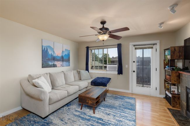 Living room from the kitchen | Image 9