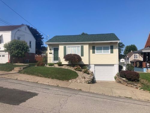909 Dennis Ave, Monessen, PA, 15062-1707 | Card Image