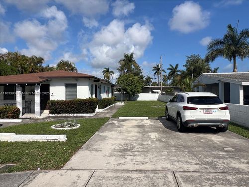 809 Ne 2nd St, Hallandale Beach, FL, 33009-3564 | Card Image
