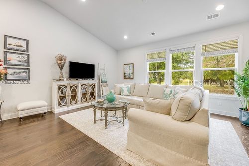 204 Wooden Wheel Ln, Bluffton, SC, 29909-7859 | Card Image