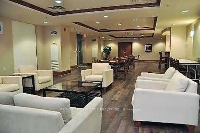 801 - 23 Oneida Cres, Condo with 1 bedrooms, 1 bathrooms and null parking in Richmond Hill ON | Image 4