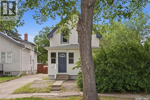 211 Av N S, Saskatoon, SK, S7M2N1 | Card Image
