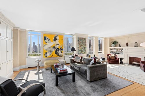 21q-25 Central Park W, New York, NY, 10023-7211 | Card Image