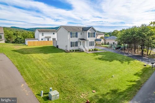 100 Cornwell Dr, ROMNEY, WV, 26757-1838 | Card Image
