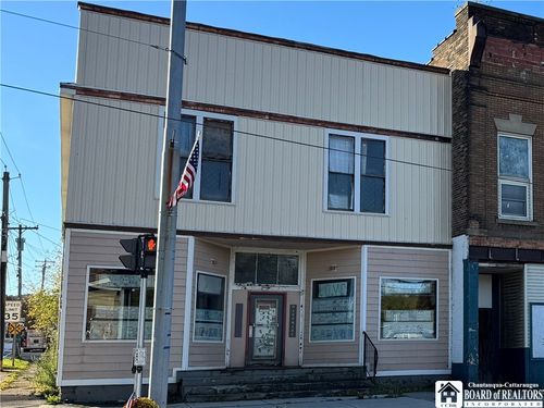 2 W Main St, Ripley, NY, 14775-9576 | Card Image