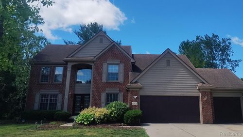 45475 Irvine Dr, Novi, MI, 48374-3772 | Card Image