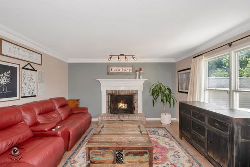 212 Greenbriar Ln, Bourbonnais, IL, 60914-1182 | Card Image