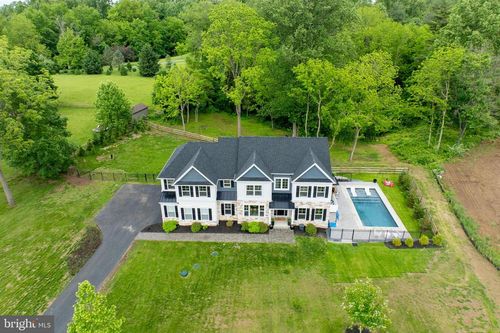 1051 Glen Hall Rd, KENNETT SQUARE, PA, 19348-1016 | Card Image