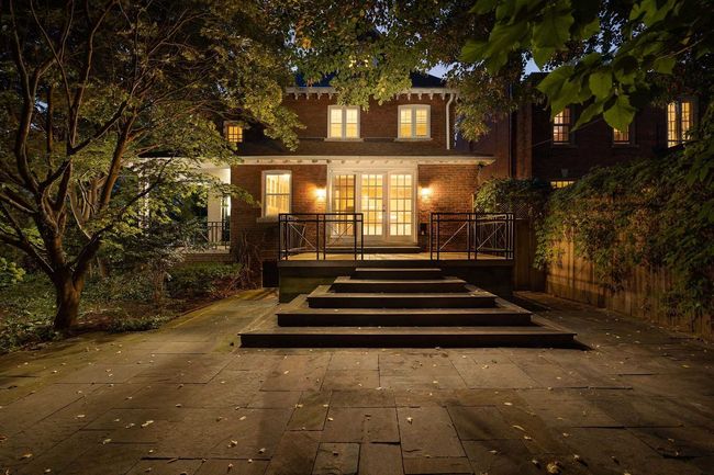 67 Chestnut Park Rd, House other with 5 bedrooms, 5 bathrooms and 4 parking in Toronto ON | Image 14