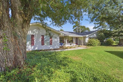 2275 Pinon Dr, Lake Charles, LA, 70611-4423 | Card Image