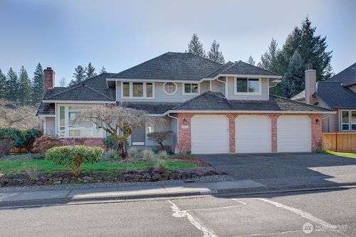 15823 Se 182nd Pl, Renton, WA, 98058-7310 | Card Image