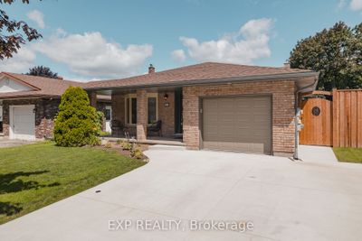 182 Foxhunt Rd, House other with 3 bedrooms, 2 bathrooms and 3 parking in Waterloo ON | Image 1