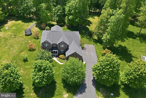 8025 Side Hill Dr, WARRENTON, VA, 20187-9215 | Card Image