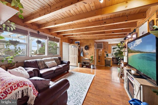 5407 Long Beach Blvd, House other with 4 bedrooms, 2 bathrooms and null parking in Harvey Cedars NJ | Image 9