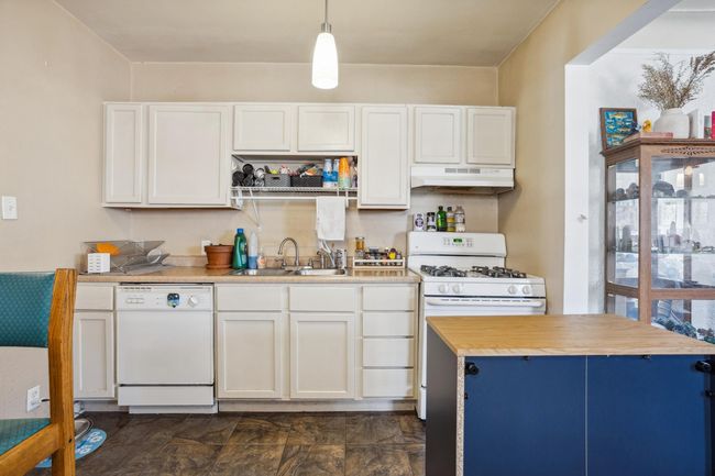 Kitchen | Image 13