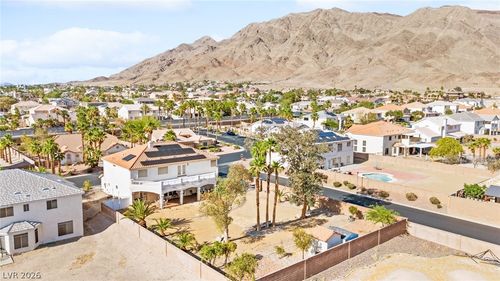 6857 Adobe Villa Ave, Las Vegas, NV, 89142-3704 | Card Image