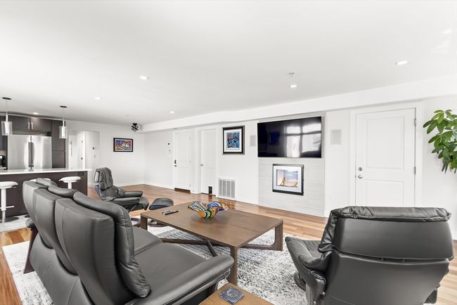 UNIT-2 - 112 W 9 Th St, Condo with 3 bedrooms, 2 bathrooms and 1 parking in Boston MA | Image 8