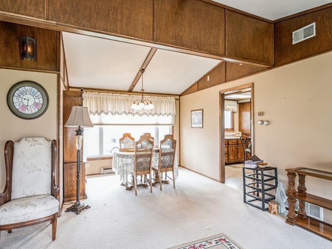 301 1 St St, House other with 3 bedrooms, 4 bathrooms and null parking in Shellsburg IA | Image 4