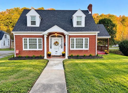 859 Winter Avenue, Weston, WV, 26452 | Card Image