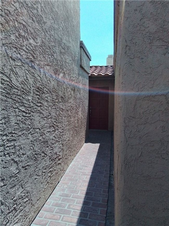 1869 Arbol Verde Way, Townhouse with 4 bedrooms, 2 bathrooms and null parking in Las Vegas NV | Image 61