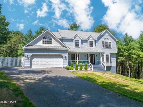 207 High Ct, Milford, PA, 18337-9558 | Card Image