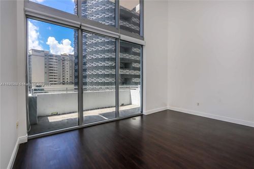 apt-414-1050 Brickell Ave, Miami, FL, 33131-3903 | Card Image