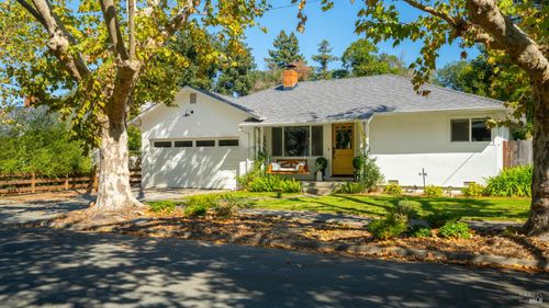 536 Minahen Street, Napa, CA, 94559 | Card Image