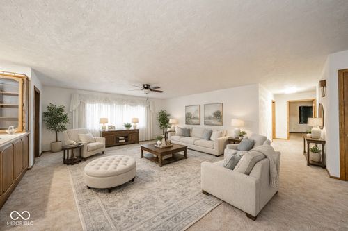 218 W Beech Ln, Alexandria, IN, 46001-8386 | Card Image