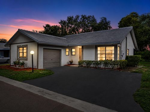 425 Shadow Wood Ln, Coral Springs, FL, 33071-6965 | Card Image