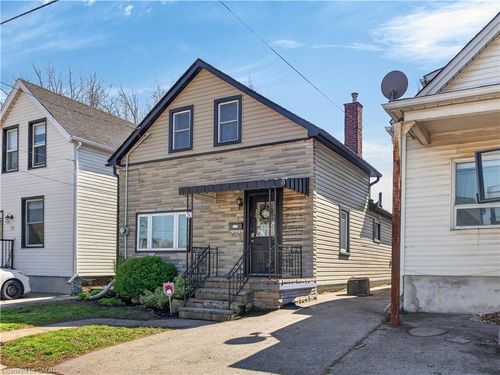 30 Cambridge Ave, Hamilton, ON, L8H1T5 | Card Image