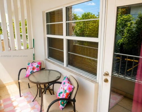 202a-528 Meridian Ave, Miami Beach, FL, 33139-6445 | Card Image