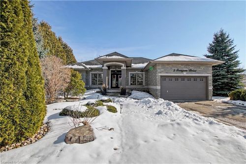 2 Irongate Dr, Paris, ON, N3L4G4 | Card Image