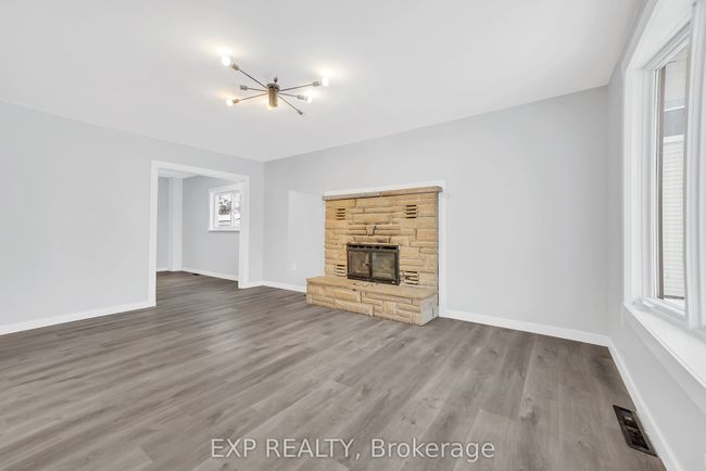 8 Jackson St, House other with 4 bedrooms, 1 bathrooms and 3 parking in Trenton ON | Image 5