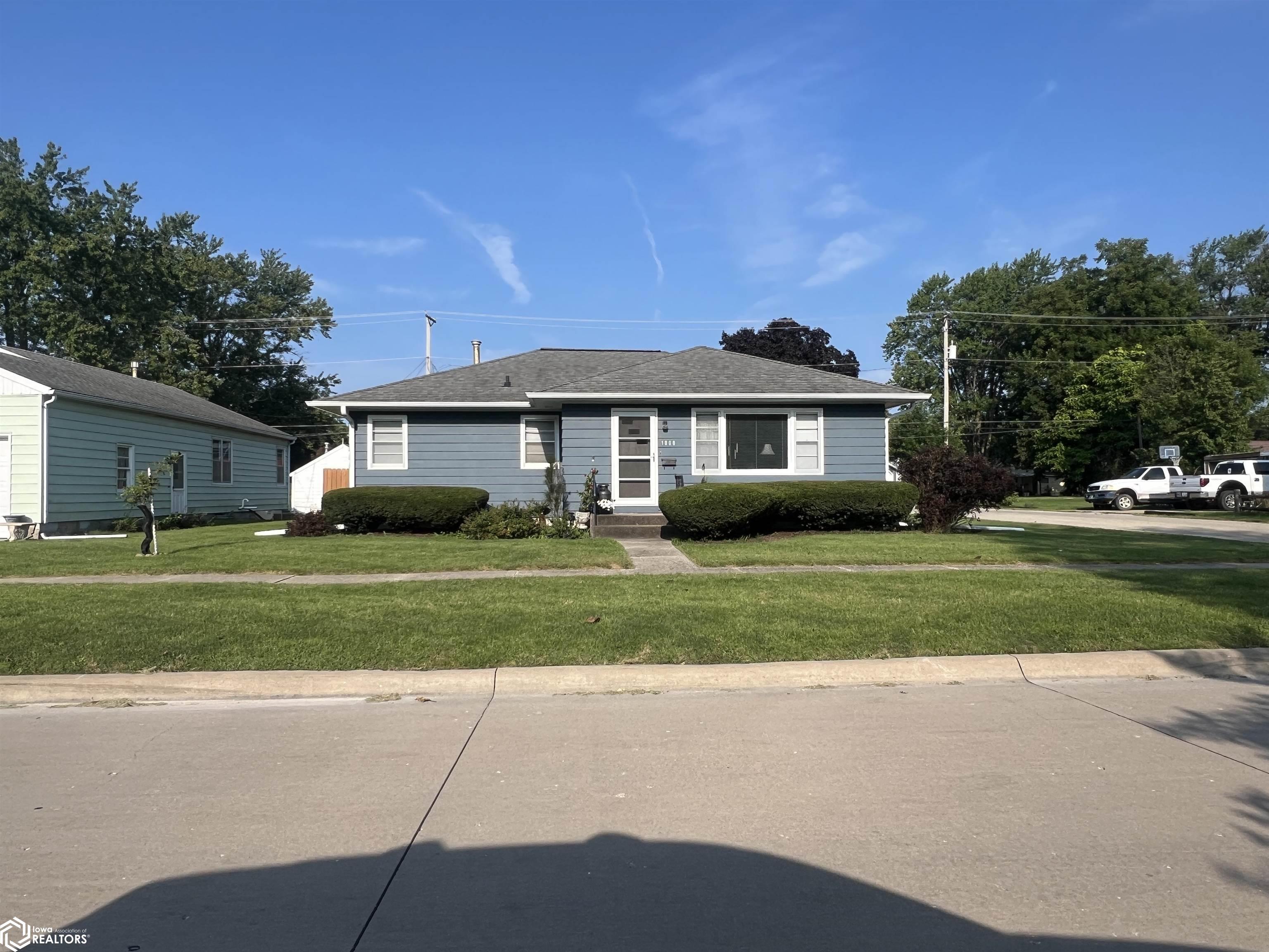 5th St, Fairfield, IA 52556
