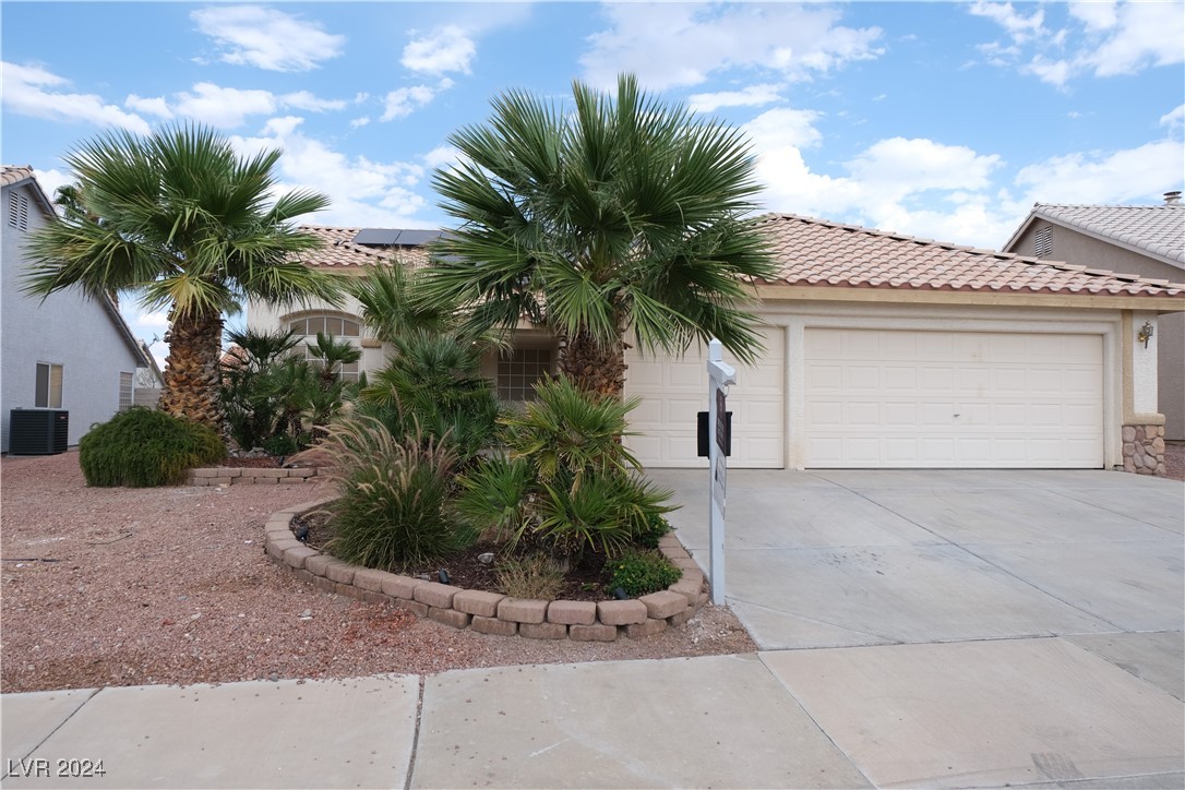 Oxford Cloth Ct, Henderson, NV 89074