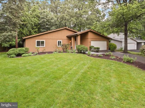 1544 Hiddenbrook Dr, HERNDON, VA, 20170-2816 | Card Image