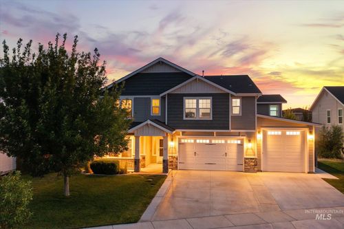 37 N Firestone Way, Nampa, ID, 83651-4810 | Card Image